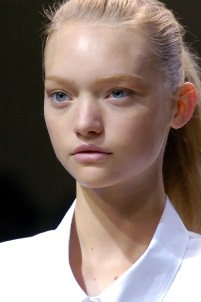 Look 13